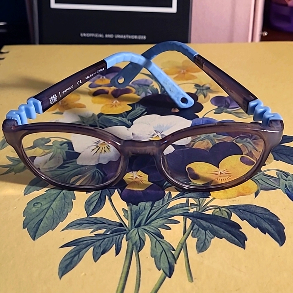 DB4K React HOOPLA Eyeglasses Available